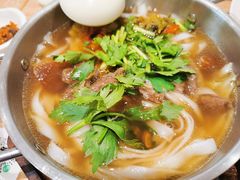 嬷嬷翘脚牛肉粉-小满手工粉(北京富力广场店)