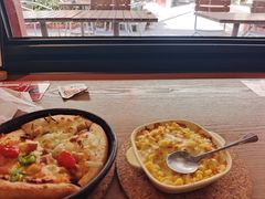 -必胜客(上海华谊新所店)