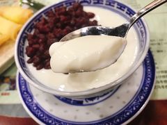 -赵记传承特色牛奶甜品(泉城广场店)