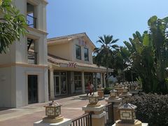 -亚龙湾亚泰商业街