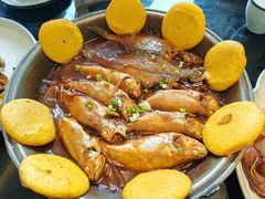 鱼锅饼子-五谷丰登农家院·地道胶东菜·海鲜烧烤(威海店)