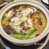 大理第一站📍菌子火锅，勇敢的人先享受世界
