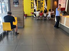 -麦当劳(驿坂服务区B区店)
