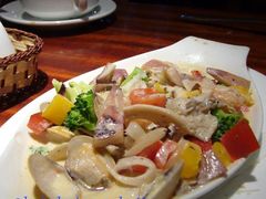 当令时蔬炒海鲜奶油-BISTROFIORE美伊娜(伊犁南路店)