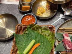 -草家酱蟹炭火烤肉店(珲春南路二店)