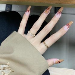 -悦指间美甲美睫