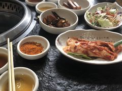 -草家酱蟹炭火烤肉店(珲春南路一店)