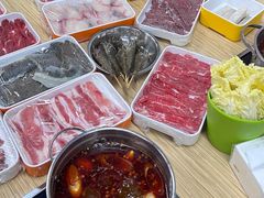 -杨老板·海鲜集市火锅·鲜切牛肉(中防万宝店)