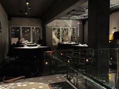 -穹六人间 people 6(岳阳路店)