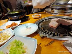 厚切五花肉-唯成•韩国炭火烤肉 유성고기