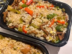 -老头爱马仕酸豇豆炒饭(丰富路店)