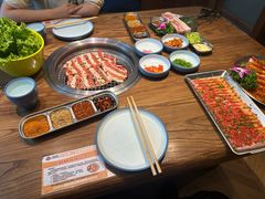 -明洞阿姨·韩式酱蟹烤肉·创意料理(三元桥店)