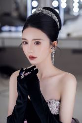 -艾米丽婚纱礼服