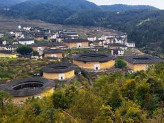 -初溪土楼群