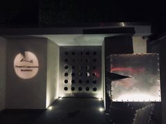 -穹六人间 people 6(岳阳路店)