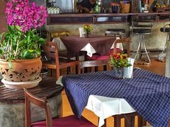 -Dash Teak House