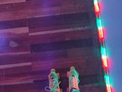 -奔马滚轴溜冰场