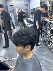 -米可造型烫发染发