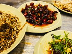 全味虾球-巴厘龙虾·榜首油焖大虾(音乐学院·沿江酒馆店)