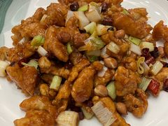 -园中园美食城