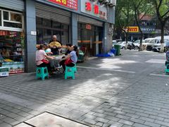 -洪霞餐馆