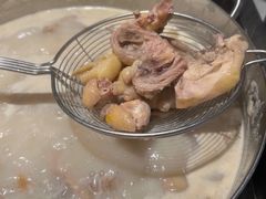 -尚尚仙·酸汤猪手·猪肚鸡火锅(华联万柳购物中心店)