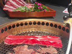 -铭牛烧肉·和牛海鲜自助(高新月牙湖店)