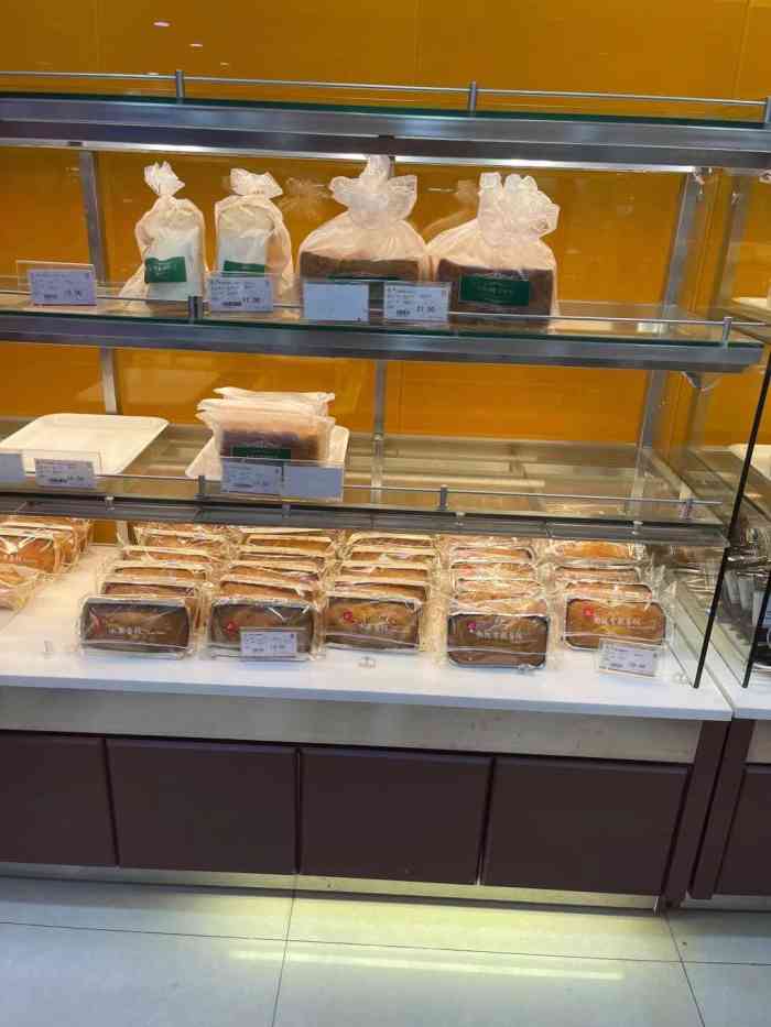 凯司令西饼(万达广场店)-"有段时间特别喜欢栗子蛋糕,好像有芝士栗子.