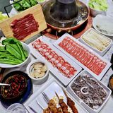 要说最解馋，还是得咱地道的铜锅涮肉