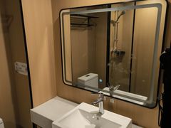 -万信至格酒店(成都欢乐谷金府地铁站店)