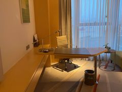-苏州汇融广场假日酒店