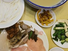 -桥香园云南过桥米线(金马碧鸡店)