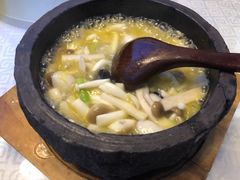 石锅小煮鲜杂菌-敏珠拉姆藏餐·南京厨房(富春江东街店)