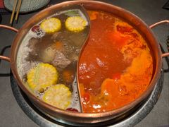 西红柿牛腩鸳鸯-牛村来人潮汕牛肉火锅(西单店)