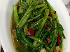 -鲁班小馆(政四街店)