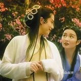 张曼玉已久不见芳踪. 这万丈红尘,已换了人间。幸好