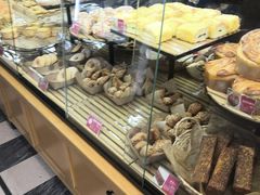 面包甜点陈列柜-味多美(民星路店)