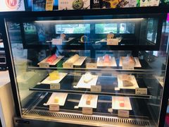 面包甜点陈列柜-麦当劳(南京水西门大街店)