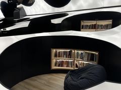 -涨巢·潮玩水疗局