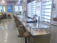 -新视野眼镜(八一路店)