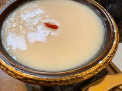 -老牌坊云南鱼豆花火锅(哈西万达店)