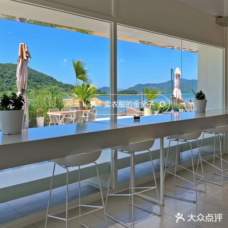 宁波探店✔️拥有绝美海景的玻璃咖啡屋☕️