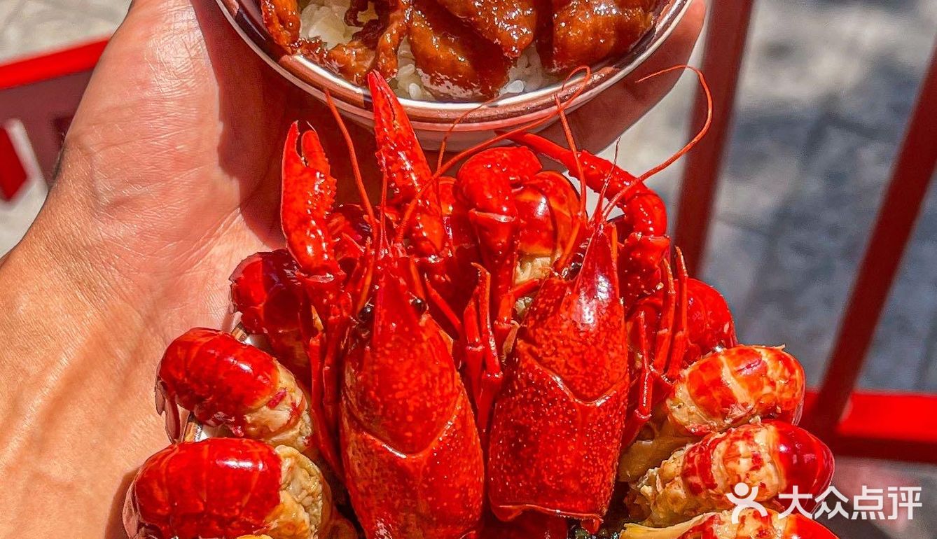 宁波！！又到了全民狂欢的龙虾季！！