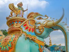 -七彩云南欢乐世界