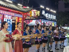 -刘姐啤酒鱼民族演艺餐厅(西街总店)