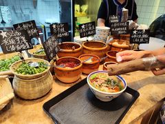 -云阿蛮云南生烫牛肉米线(奉贤路店)