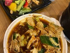 -三鞭一花·独一处·元英砂锅(海光寺店)