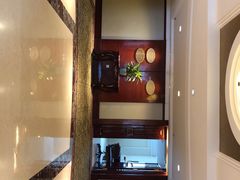 -深圳富苑皇冠假日套房酒店