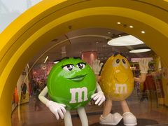 -m豆巧克力世界(上海世茂广场店)