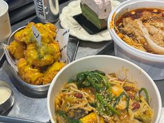 -W COLLECTIVE  DESSERT SHOP